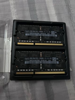 2x Hynix 4GB DDR3 PC3-12800U RAM