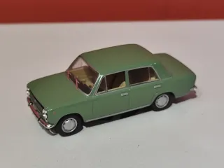 Coche a escala Seat 1/43