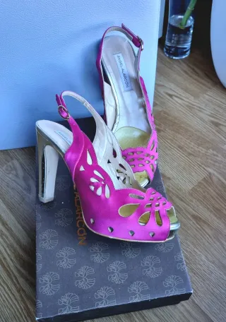 Sandalias tacón. Ángel Alarcón