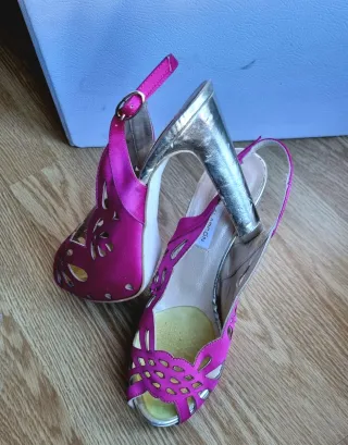 Sandalias tacón. Ángel Alarcón