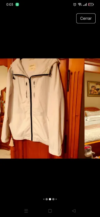 Cortavientos impermeable blanco