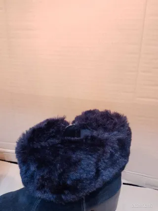 Botas negras con pelo