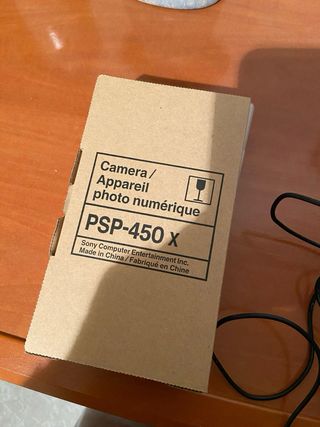 Sony PSP + 2 juegos + Cargador + Cámara + Funda