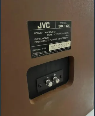 Diferentes modelos de altavoces hi-fi