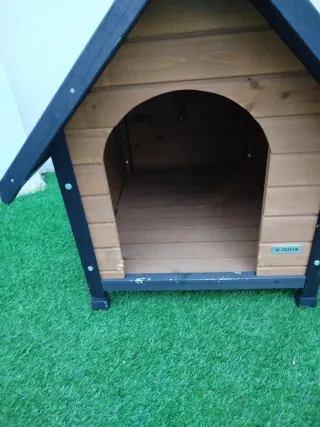 Casita para perro de madera