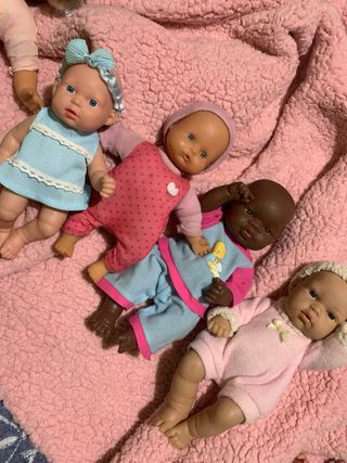 Lote de 4 muñecos bebé