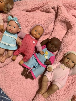Lote de 4 muñecos bebé