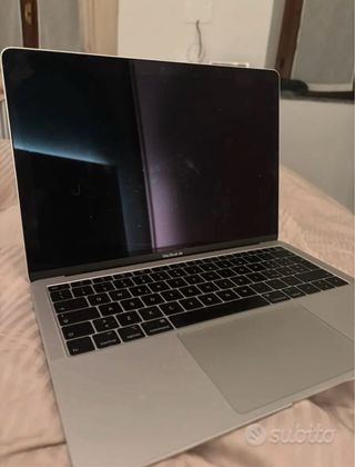 Macbook Air 2019 8GB RAM 128GB SSD Argento