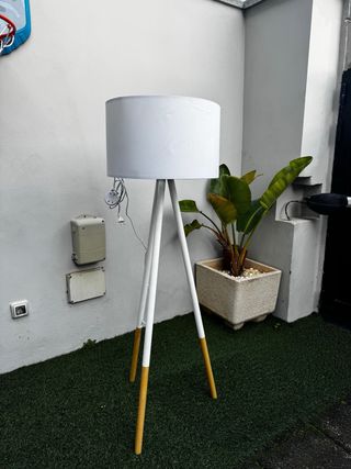 Lámpara de pie Zuiver Trípode Madera Blanca