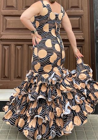 Traje de Flamenca MUY ELASTICO Y COMODO T 44-48