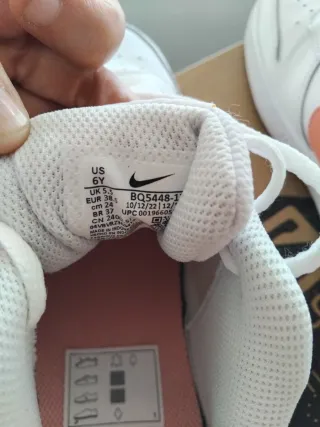 Scarpe Nike Bianche e Arancioni