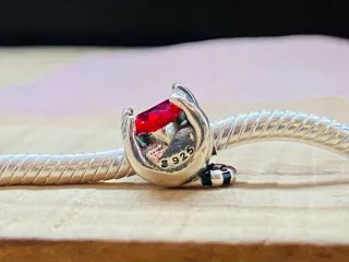 Charm | Gato Cheshire de Alicia