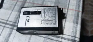 Varias cámaras antiguas y flash