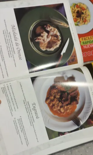 Cinco libros de cocina. Español y catalán.