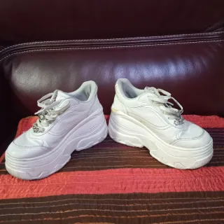 Lote Botas BERSHKA + Zapatillas FILA