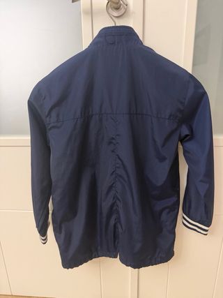 Cortavientos- Chubasquero niño Mayoral. Talla 10