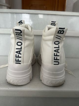 Botas blancas Buffalo Talla 39