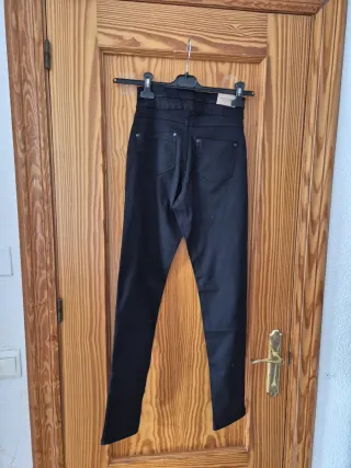 Pantalones NAF NAF negros talla 34 nuevos
