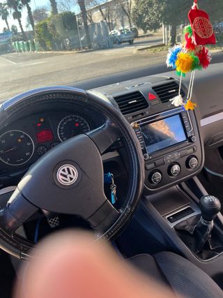 Volkswagen Golf 2004