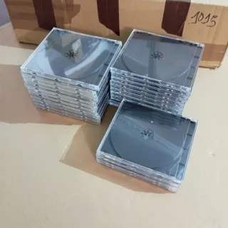 50 scatole CD vuote in lotto