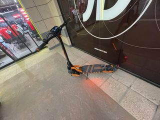 Patinete eléctrico potente casi nuevo