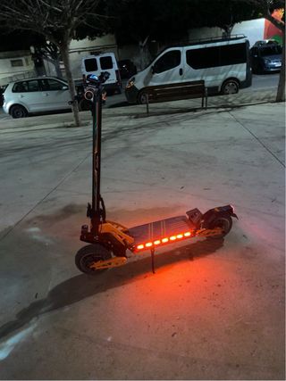 Patinete eléctrico potente casi nuevo