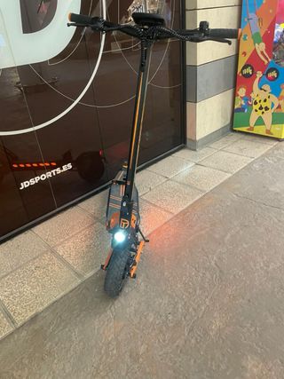 Patinete eléctrico potente casi nuevo