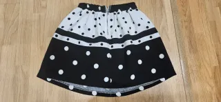 Minifalda con vuelo lunares