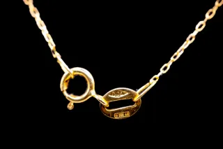 Cadena y Dije Estrella Oro 18k