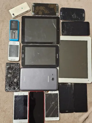 Lote de 12 móviles y tablets