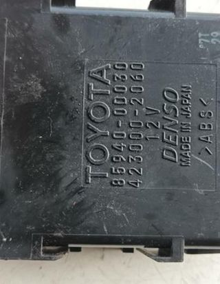 Toyota 261973 859400d030 centralita yaris hibrido