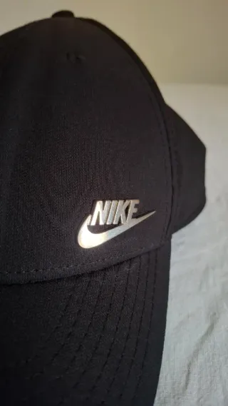 Gorra Nike Dri-Fit Talla M/L Negra