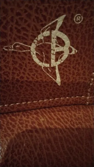 Maletín de piel marrón