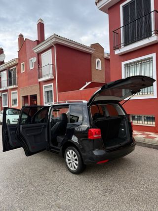 Volkswagen Touran 2011