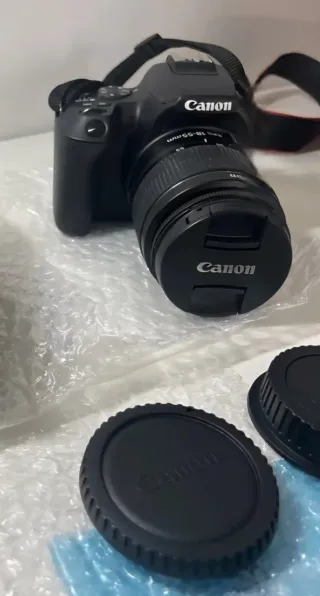 Cámara Canon EOS 250D reflex 4k sin apenas uso