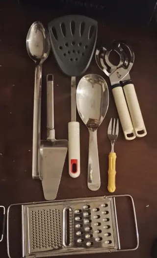 Set 16 Utensili Cucina Coltelli Mestoli