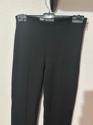 Pantalones negros con perlas talla M Bershka nuevo