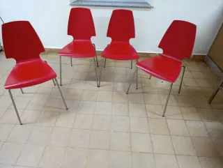 4 Sillas vilmar de Ikea color rojo