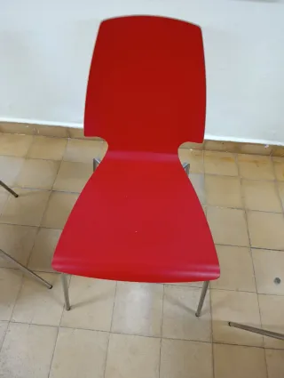 4 Sillas vilmar de Ikea color rojo