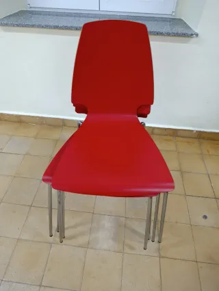 4 Sillas vilmar de Ikea color rojo
