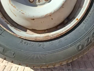 Neumático 185 R 14 90T