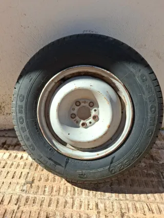 Neumático 185 R 14 90T