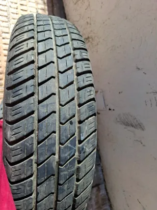 Neumático 185 R 14 90T