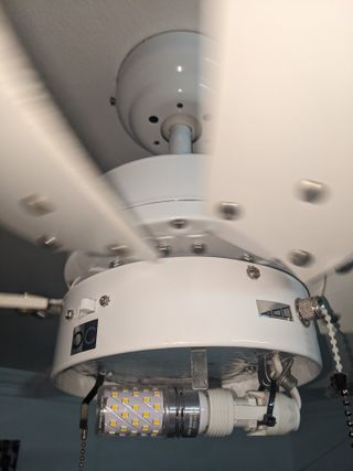 Ventilador Orbegozo c/ luz e comando RCM8250(raro)