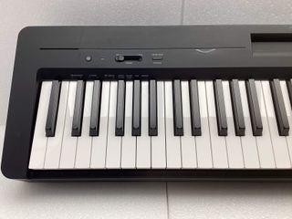 piano yamaha p-143