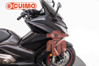 KYMCO AK 550