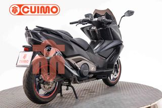 KYMCO AK 550