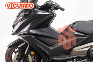 KYMCO AK 550