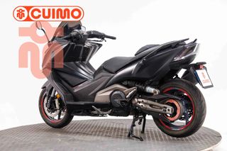 KYMCO AK 550
