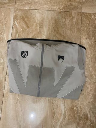 Chaqueta Venum X Foot Korner Gris